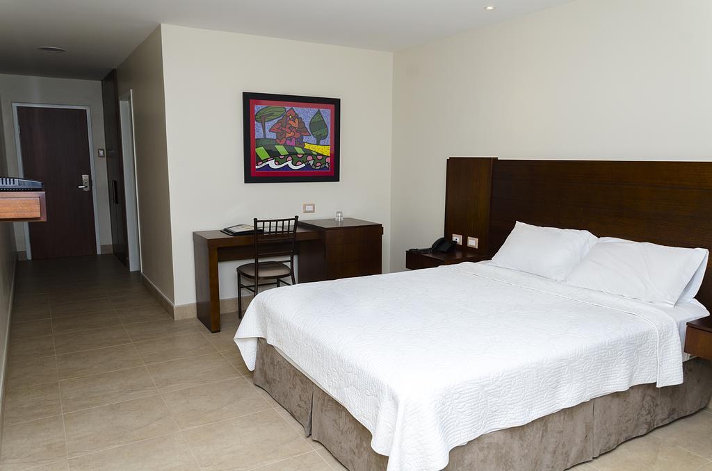 Hotel Marcelius Guayaquil Kültér fotó