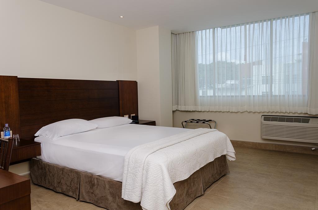 Hotel Marcelius Guayaquil Kültér fotó