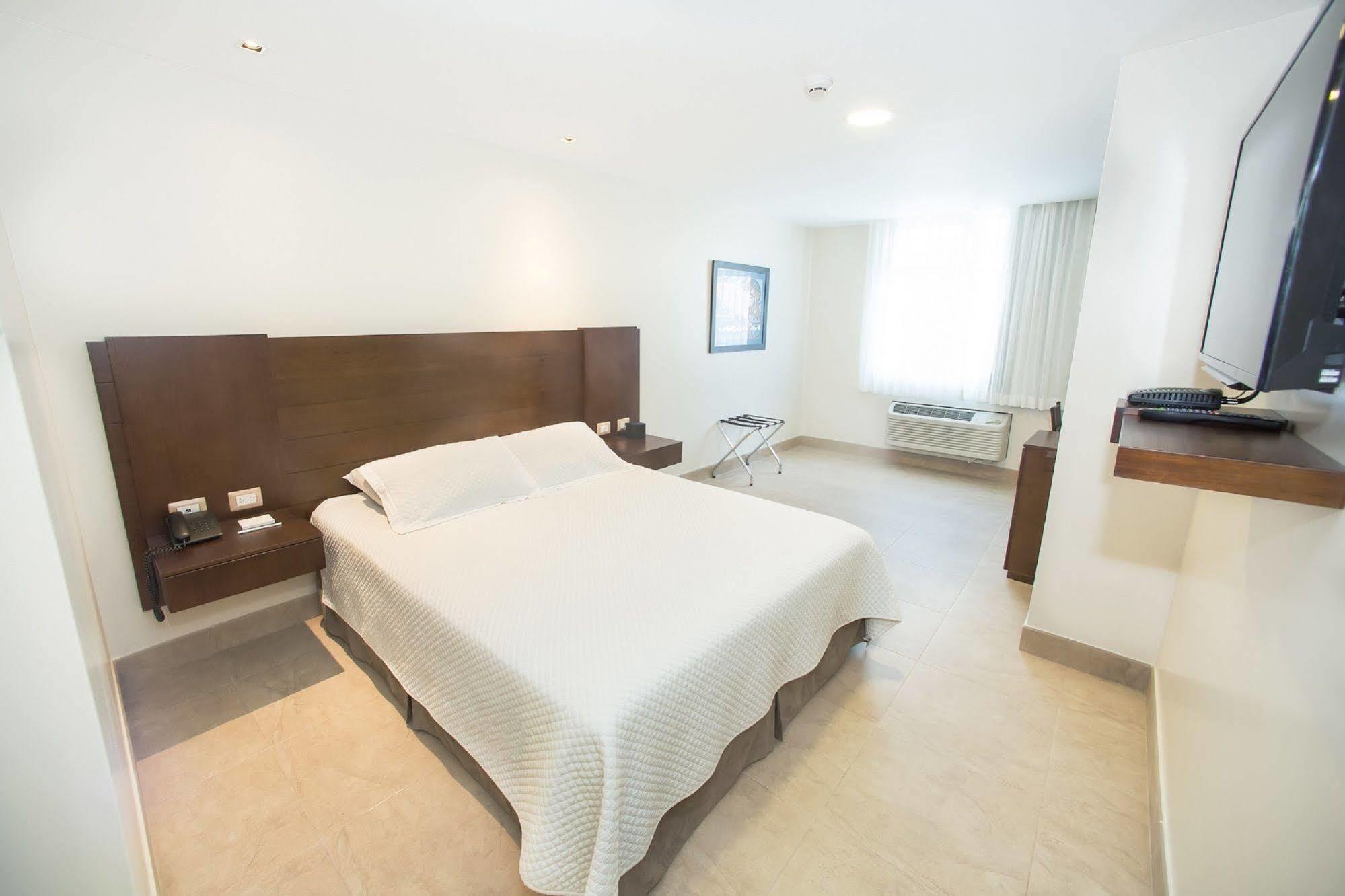 Hotel Marcelius Guayaquil Kültér fotó