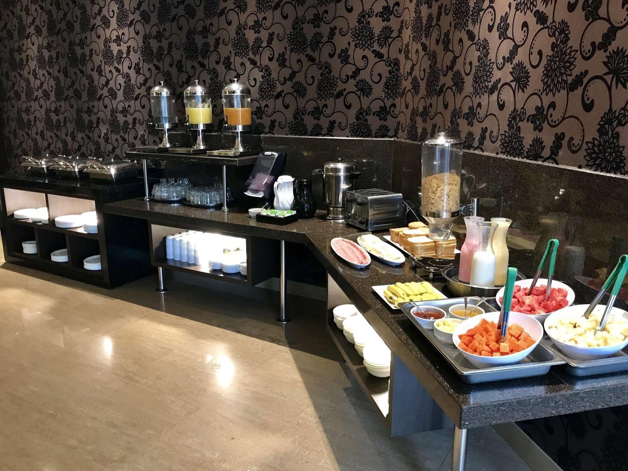 Hotel Marcelius Guayaquil Kültér fotó